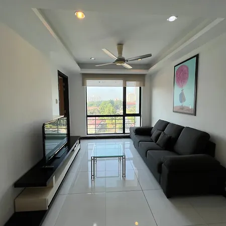Appartamento Near Jalan Alor